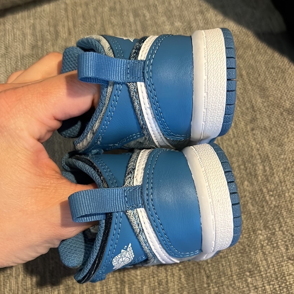 NEW in BOX Jordan 1 MID (TD) Dutch blue and white tennis shoes Nike - Picture 8 of 11